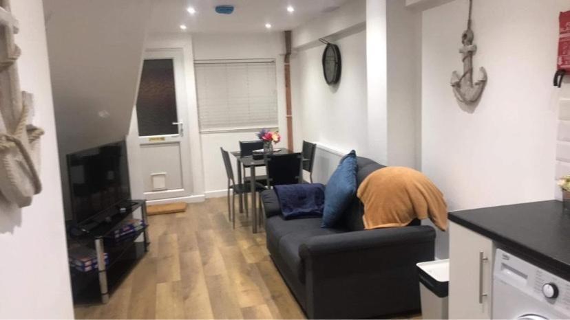 Teign Treasure Trove 1Bed Groundfloor 2Mins 2Beach Apartment ทินมัท ภายนอก รูปภาพ